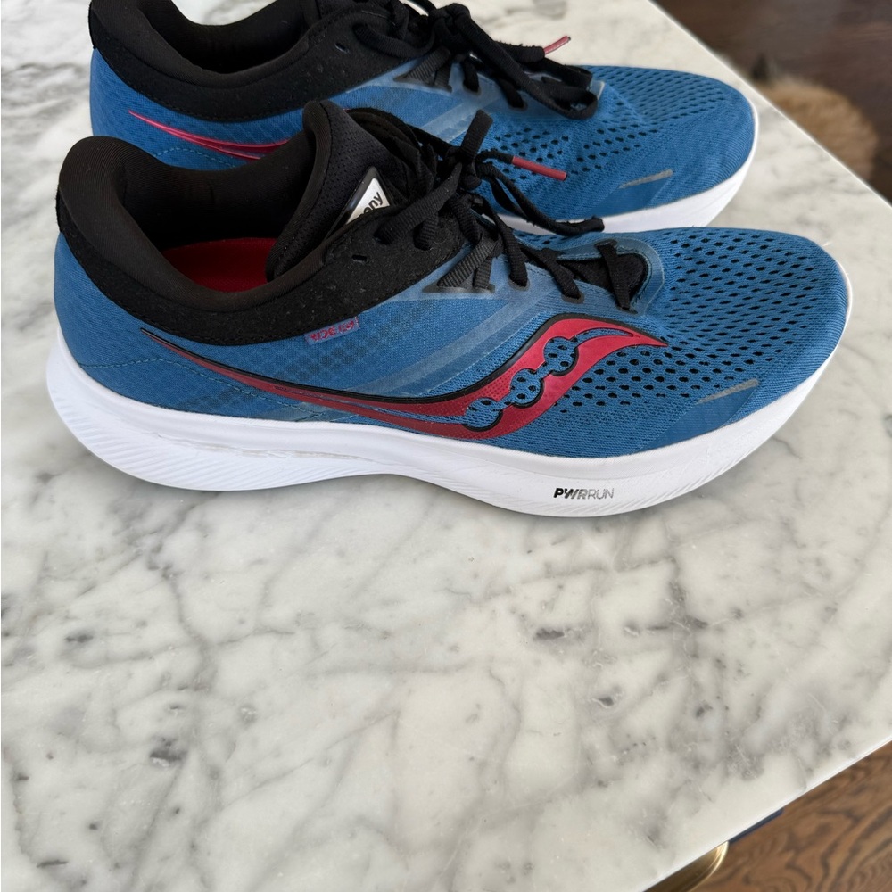 Saucony Men’s Blue and Red Sneakers
